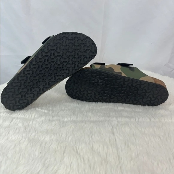 Birkenstock slides double green camo straps 3.5 Arizona style. - Picture 2 of 4